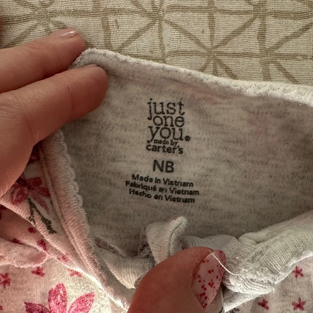 Lot of 7 Newborn One Pieces - Picture 15 of 15